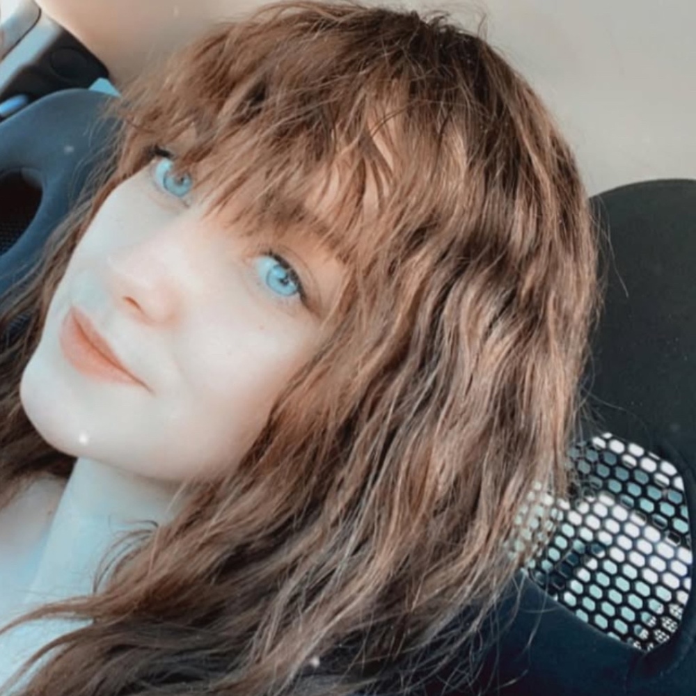 Meet your Posher, Cami